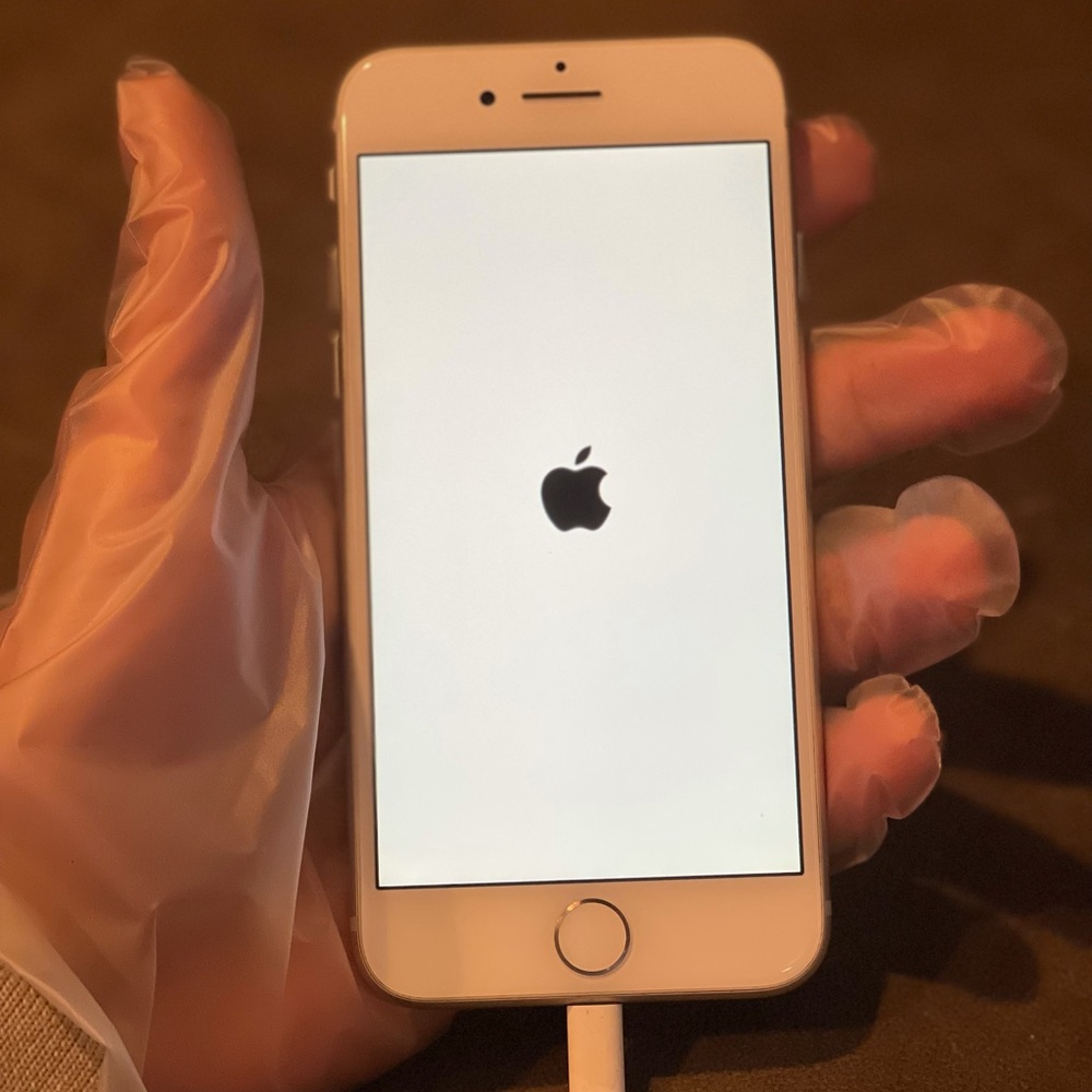 Like New iPhone 8 - Unlocked & 100 % Battery Health 🔋 💯